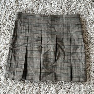 Pleated plaid skirt